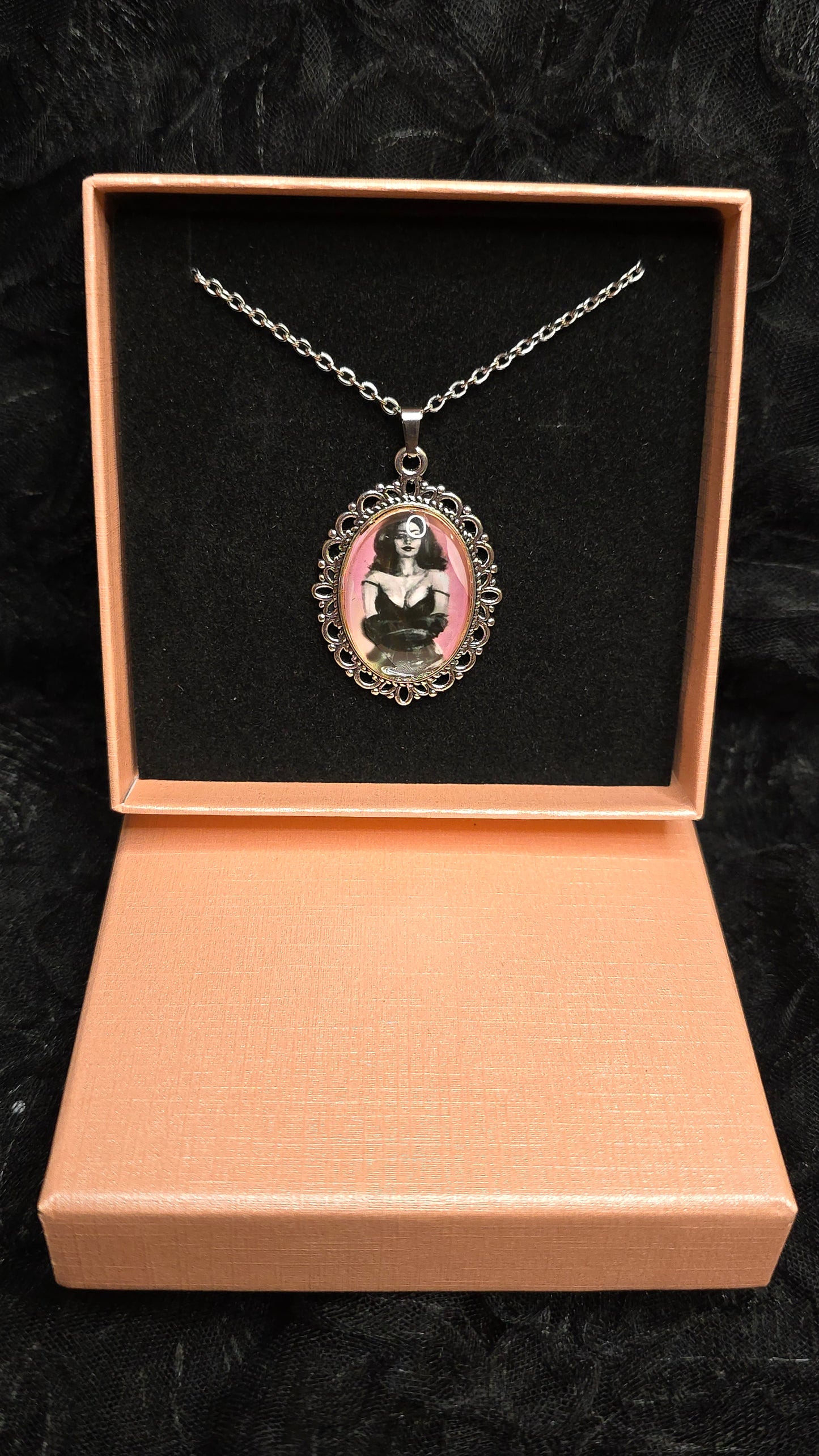 Velvet Stare pendant necklace