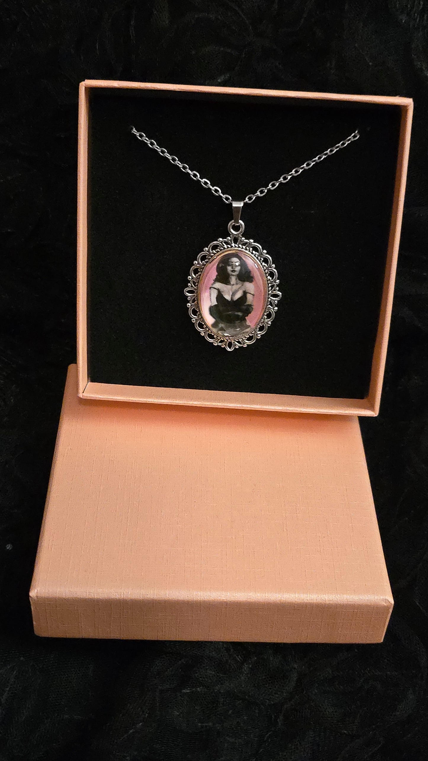 Velvet Stare pendant necklace