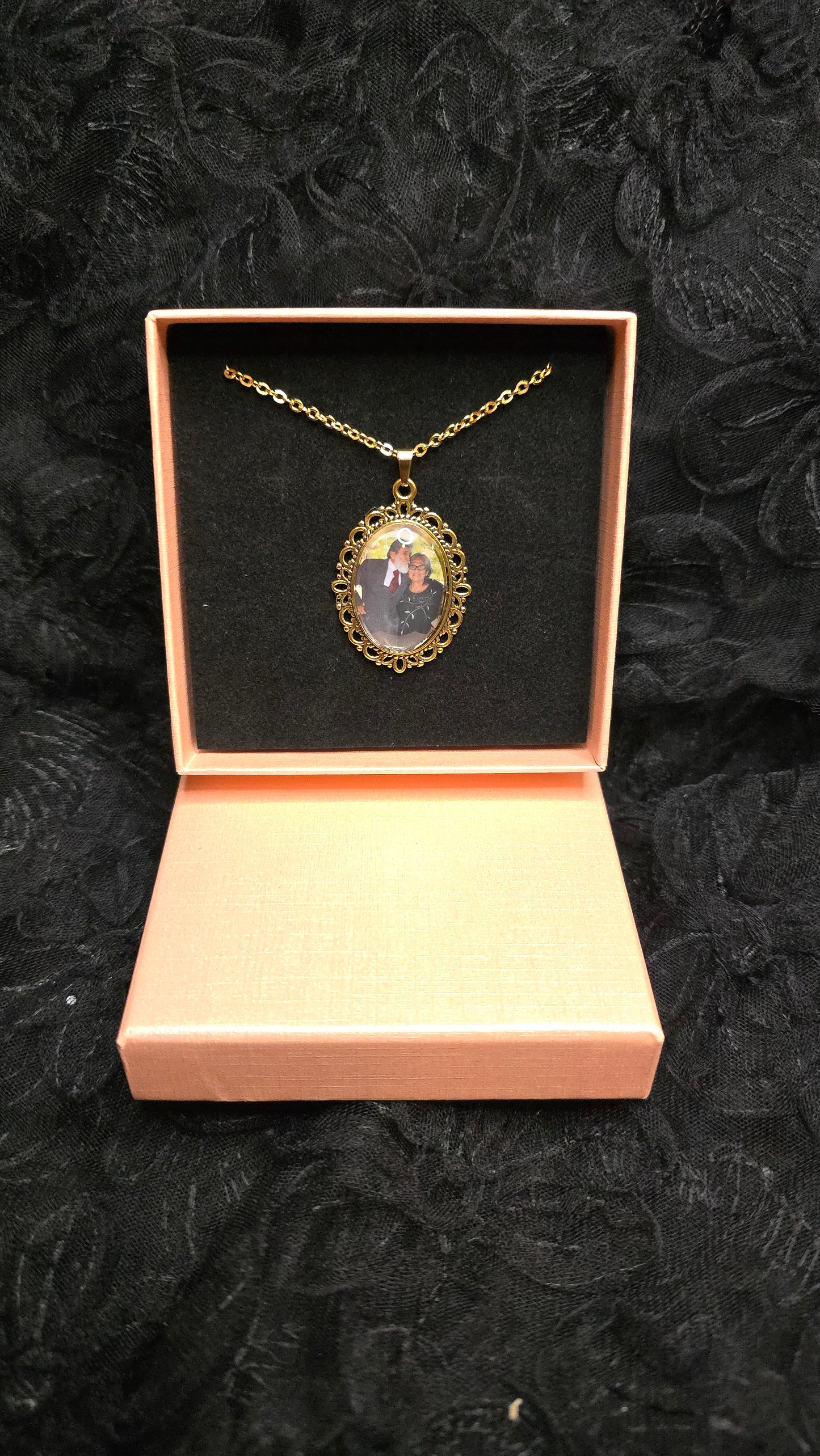 Custom pendant necklace