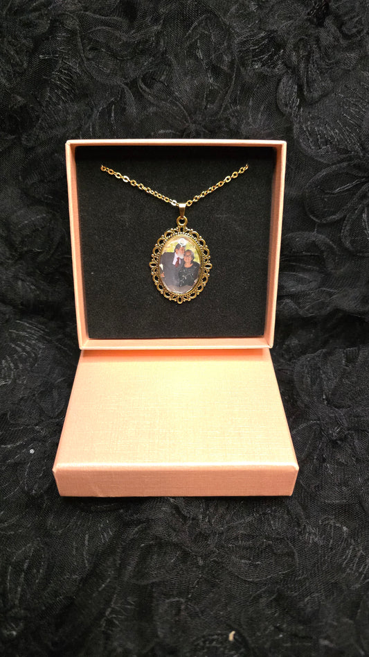 Custom pendant necklace