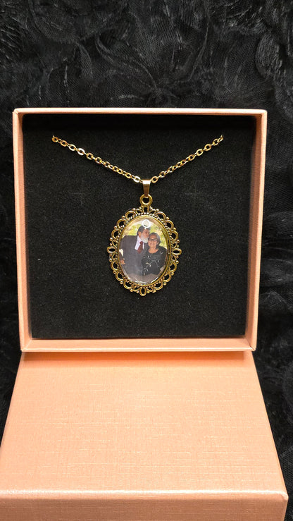 Custom pendant necklace