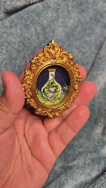 Petite Drink Me Frame